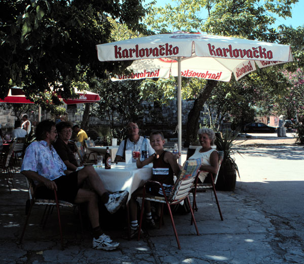 Achim, Angelika, Rolf, Arian und Regina in Ston