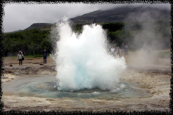 Geysir Strokkur beim Ausbruch